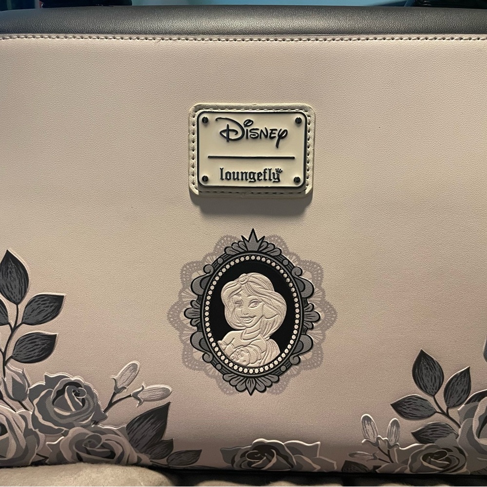 Loungefly Princess purse - Picture 2 of 4